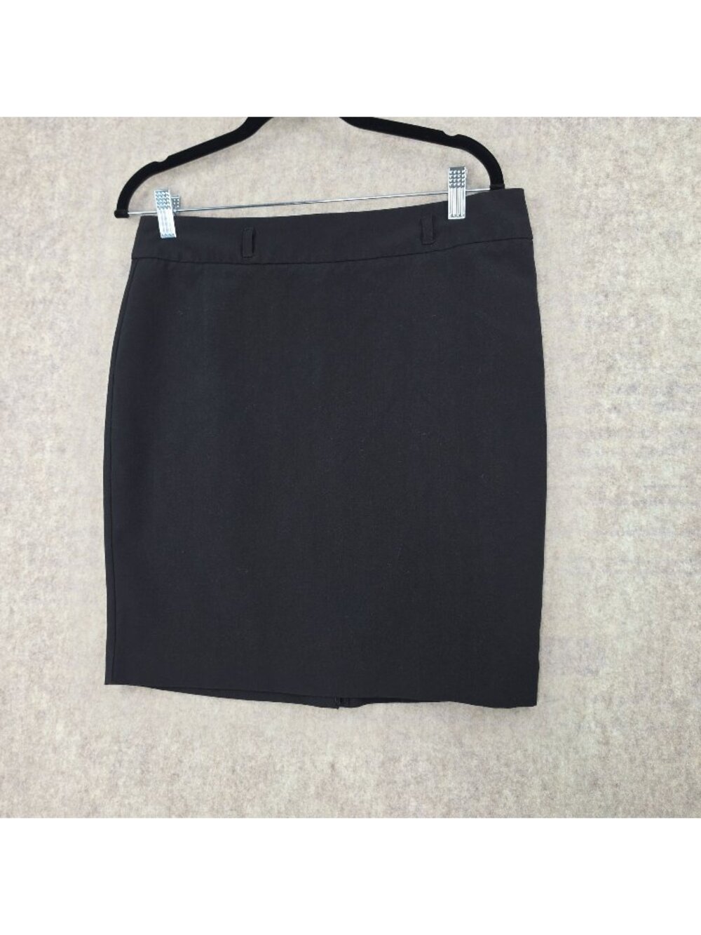 Flirtatious Women's Black Pencil Skirt Size 9 Classic Fit Smooth Zip Detail
